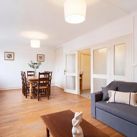 Des Cousines Lana 4 Personnes Апартаменты