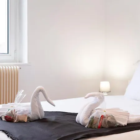 Des Cousines Lana 4 Personnes Διαμέρισμα *